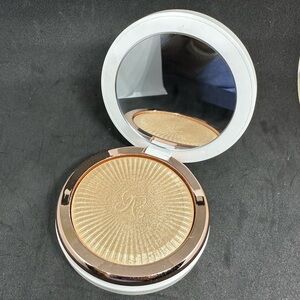Anastasia Beverly Hills ABH Glow Seeker Powder Highlighter in Sun Idol 🌞🌞